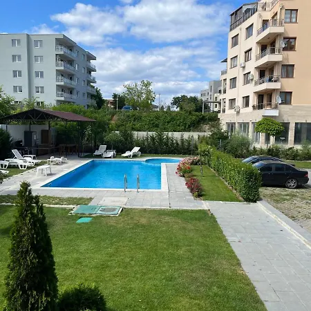 شقة Enchev House